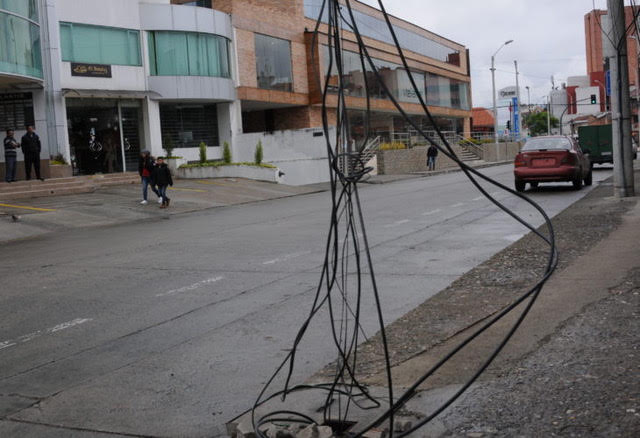 Residents Complain About Falling TV Cables
