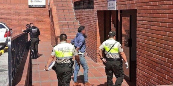 Fake doctor arrested at Cuenca hospital