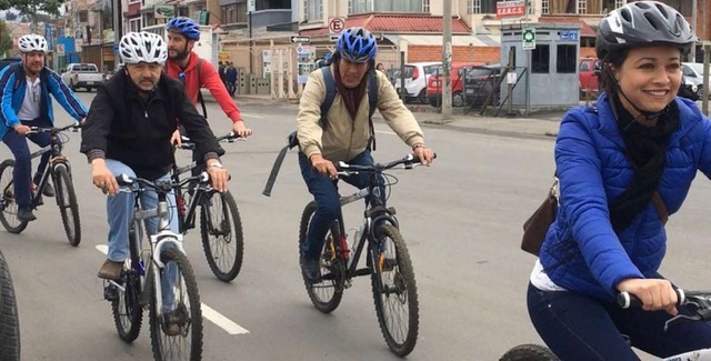 Azuay Prefecture provides bicycles to 25 officers and clerks