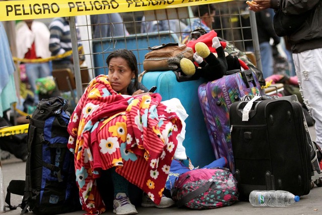 Number of Venezuelans crossing through Ecuador increases this week