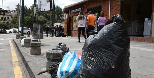 Three bad habits that ‘must go to the trash can’ in Cuenca