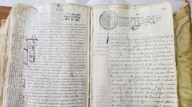 Historic documents stolen in Quito
