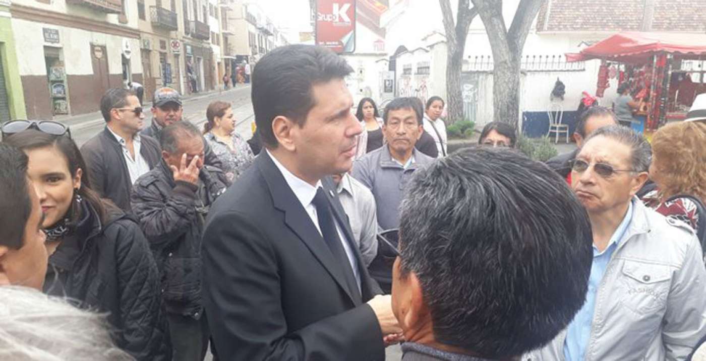 Cuenca Mayor tours damage in historic center
