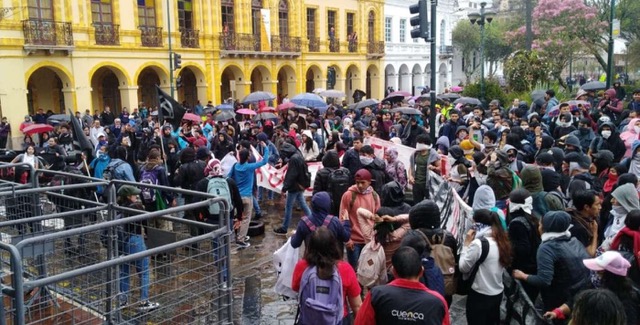 Cuenca and Ecuador wake to a transportation paralysis