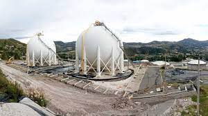 Petroecuador to dismantle and move two giant LPG spheres from Challuabamba