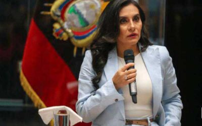 “They are pressuring me to resign so they can remove me from office,” denounced Verónica Abad, Vice President of the Republic.