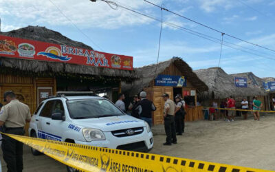 North American Tourist Fatally Shot in Manta Restaurant During Robbery Attempt