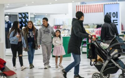 Analysis Uncovers Trends and Implications Behind Record Ecuadorian Emigration to the US in 2023