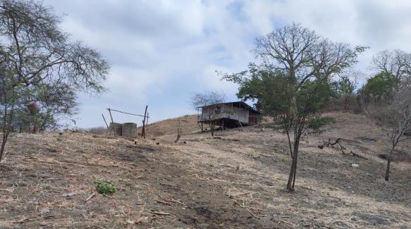 While the Nation Focuses on Blackouts, Manabí’s Forgotten Communities Never Had Electricity