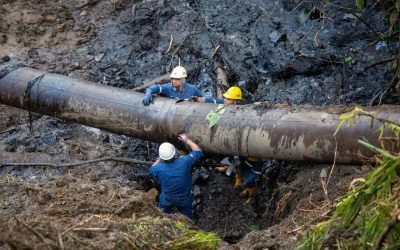 Oil slump threatens Ecuador’s fragile fiscal outlook