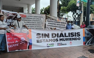 Cuenca dialysis patients demand payment as state debt threatens treatment providers