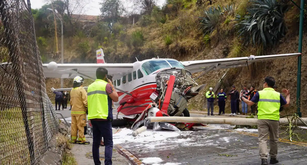 Cuenca runway accident leaves no injuries as investigators examine cause